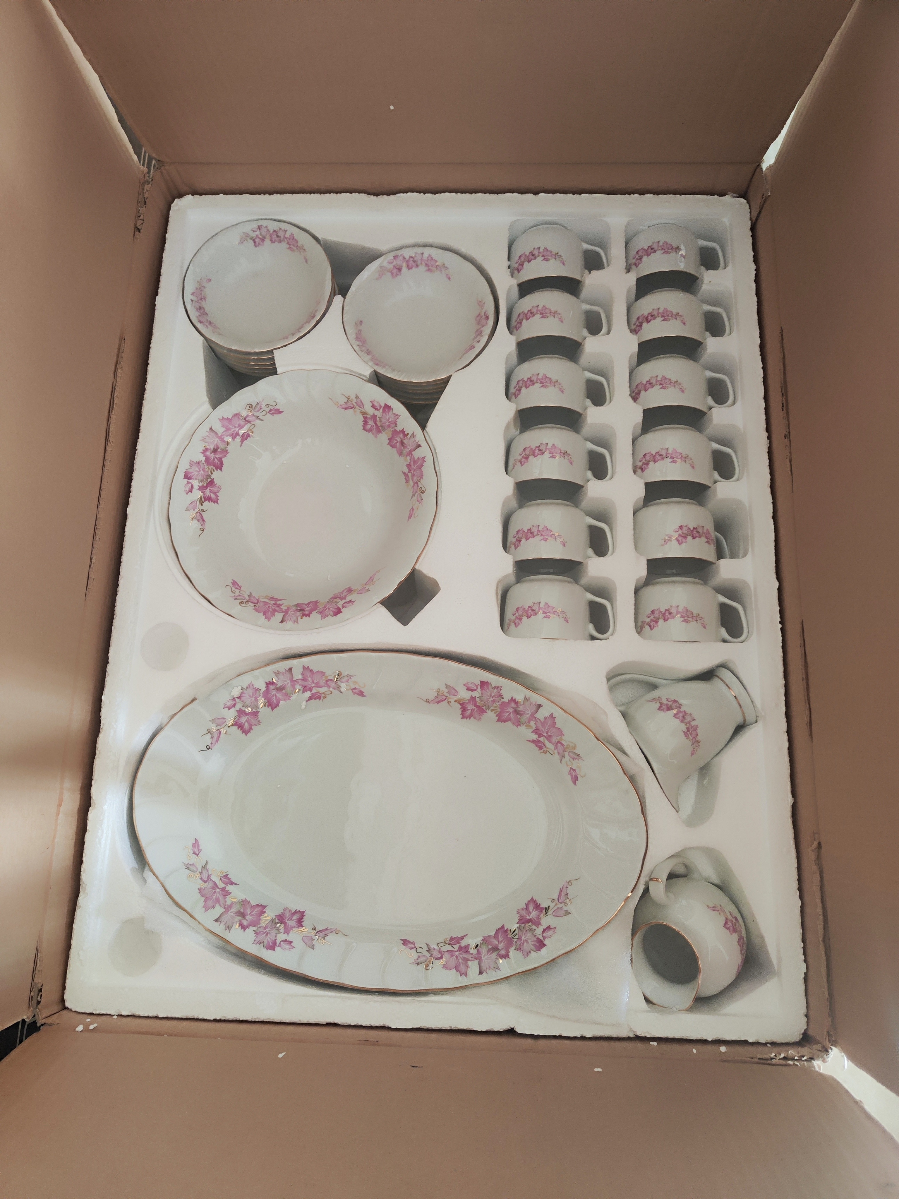 سرویس چینی 12 نفره 102 پارچه