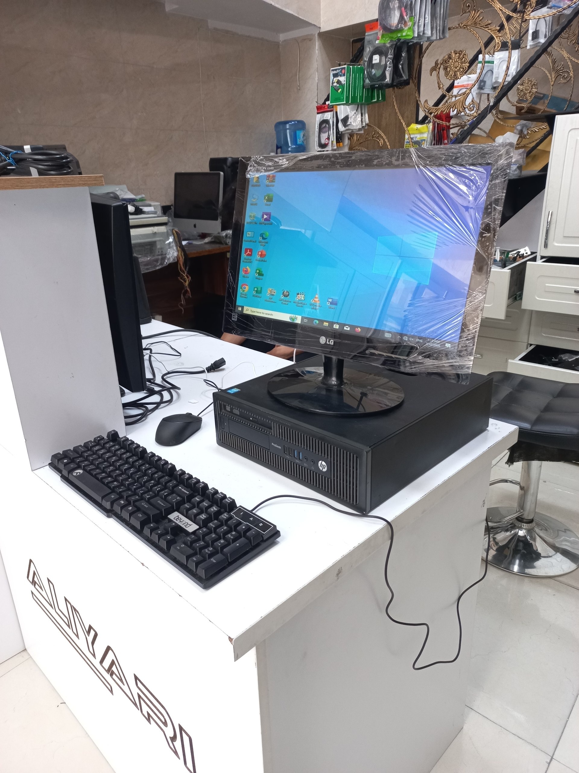 مانیتور LG Flatron E2040S مناسب اداری خانگی