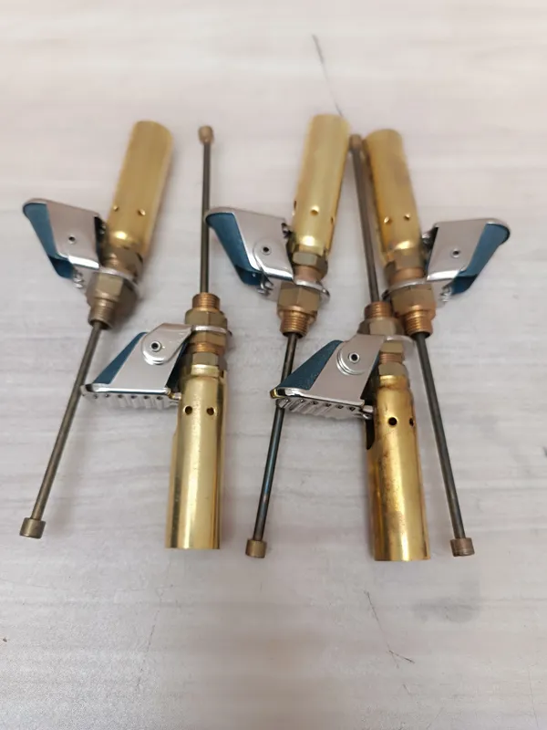 فندک ( اتومات ) چراغ زنبوری آکبند
