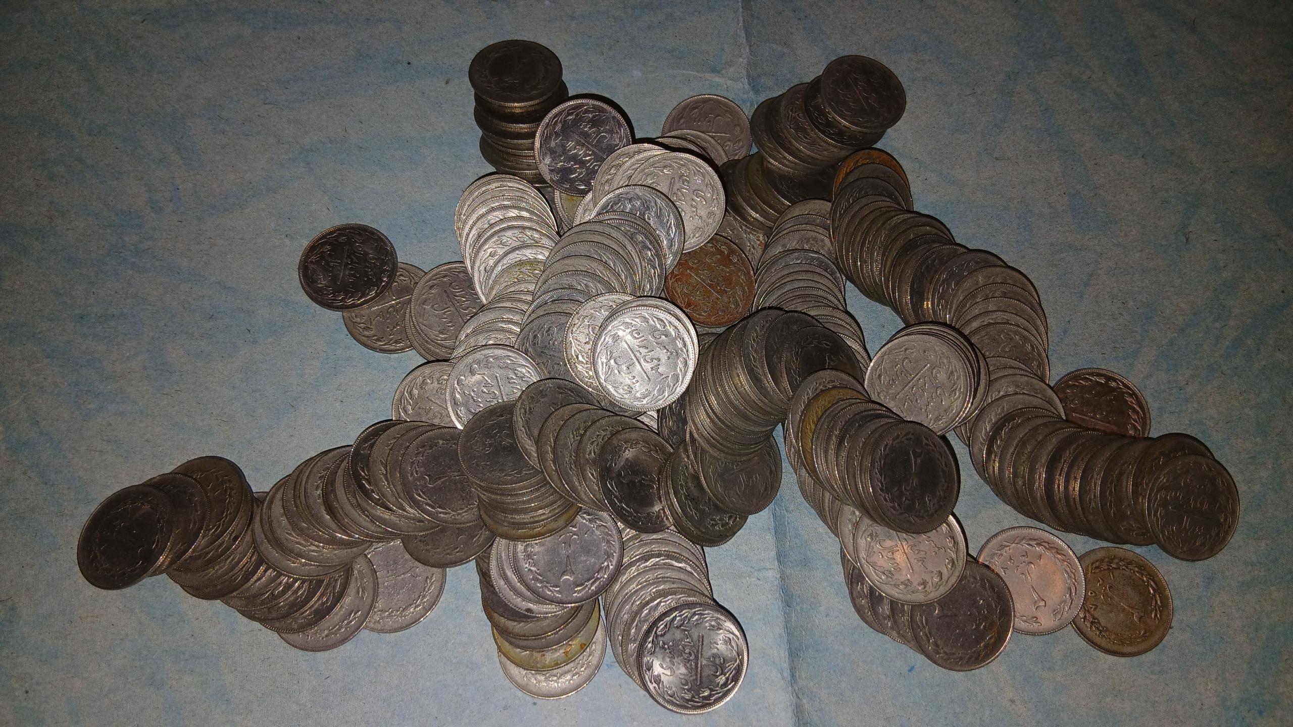 300 عدد سکه دو ریالی جمهوری اسلامی