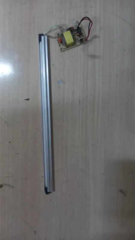 لامپ فلورسنت . بکلایت