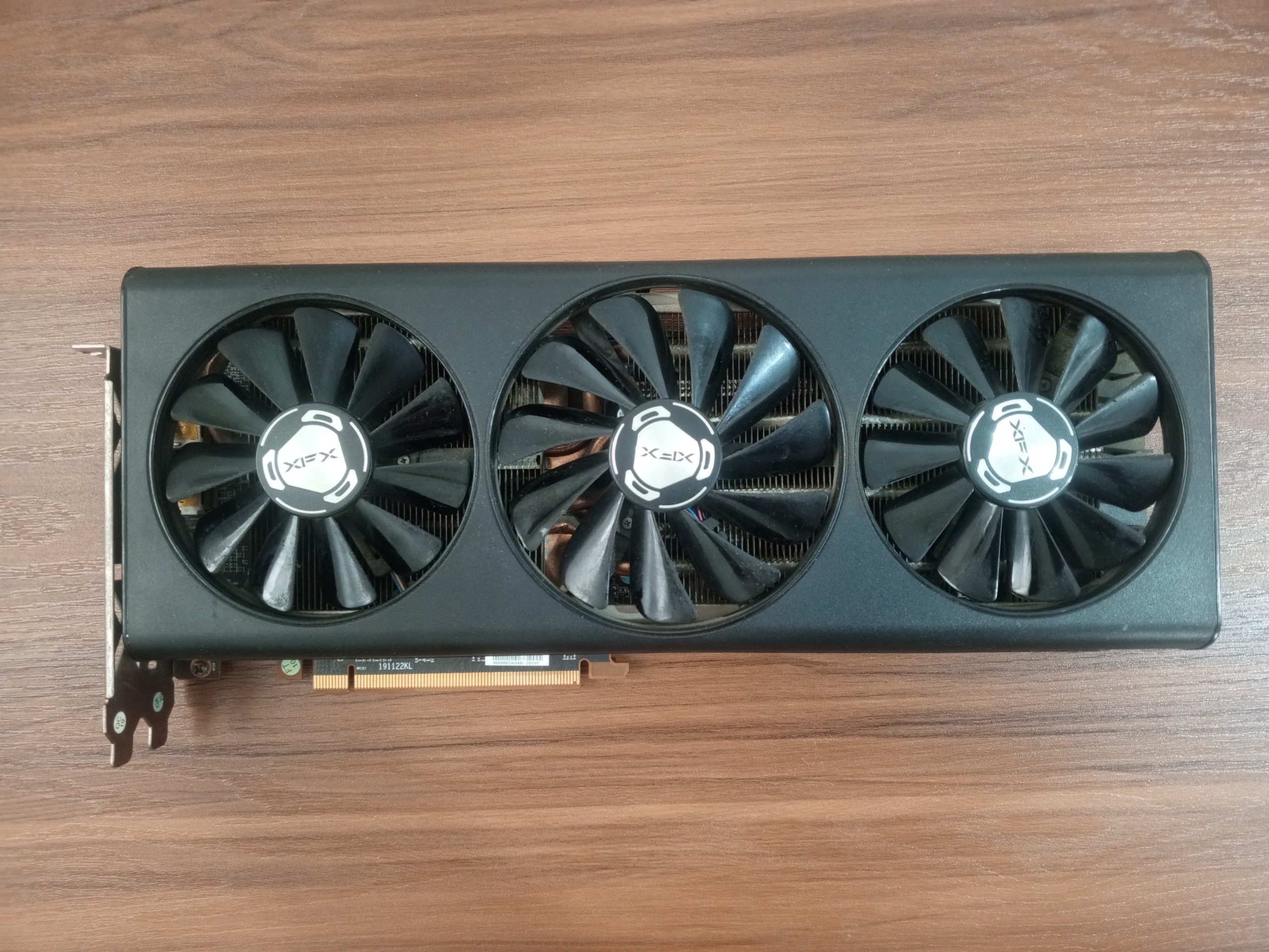 کارت گرافیک xfx 5700