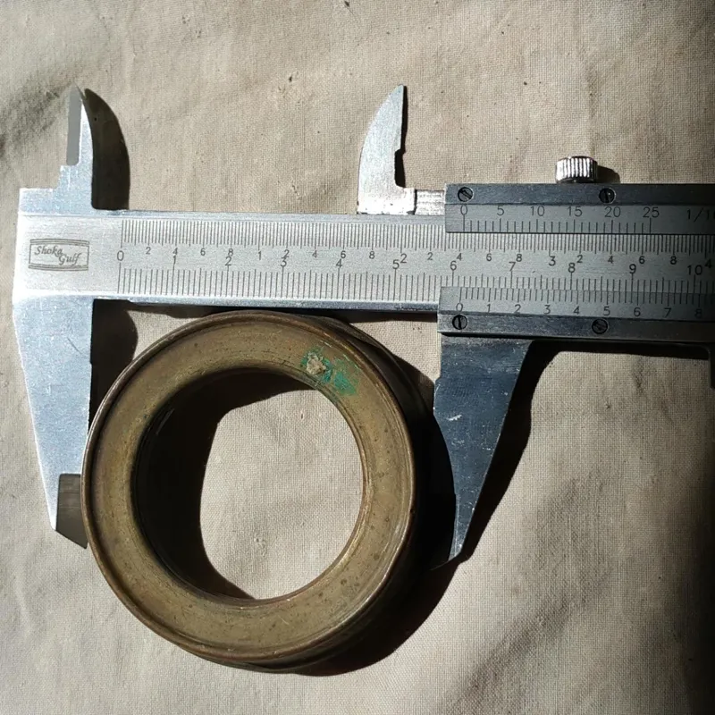 یک قطعه سر نجی نگهدارنده ماشین چراغ گردسوز