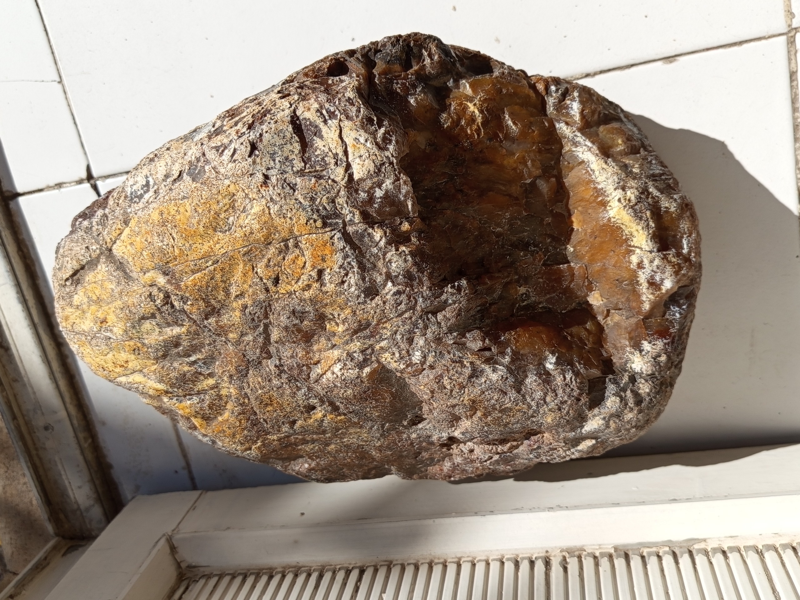 یک قطعه سنگ عقیق راف بیشتر از 13کیلو کرم