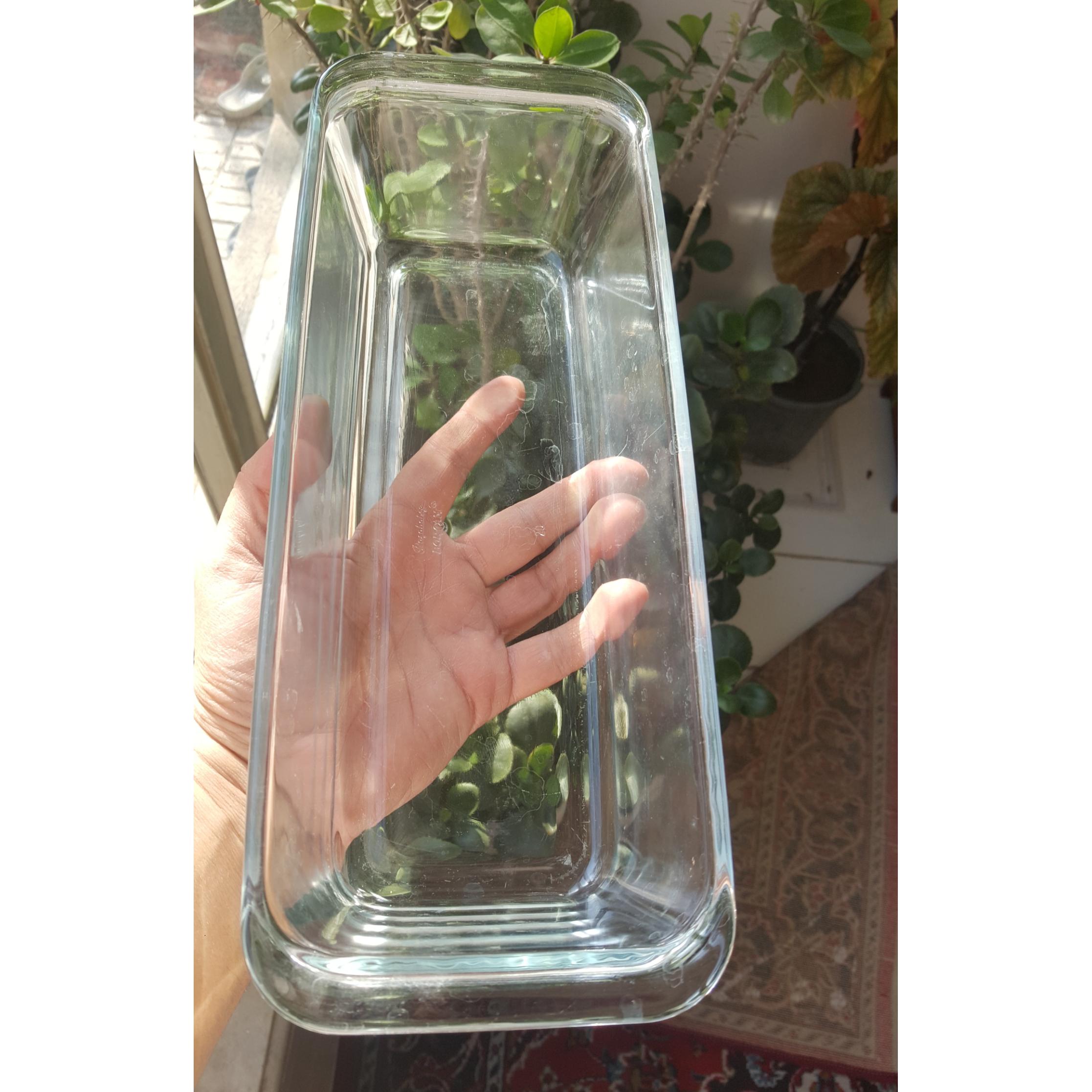 یک عدد دسر خوری دسته دوم کریستالی