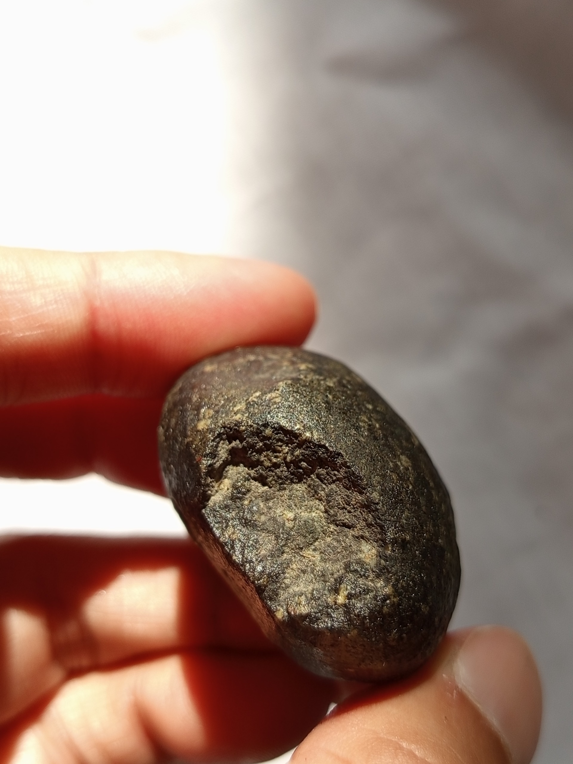 سنگ آهن دار مشکوک شهابسنگ به وزن 59گرم