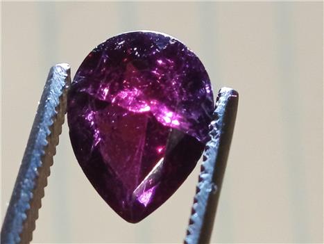 تصویر نگین لعل طبیعی و معدنی وزن سنگ بیشتر از 45قیرات 