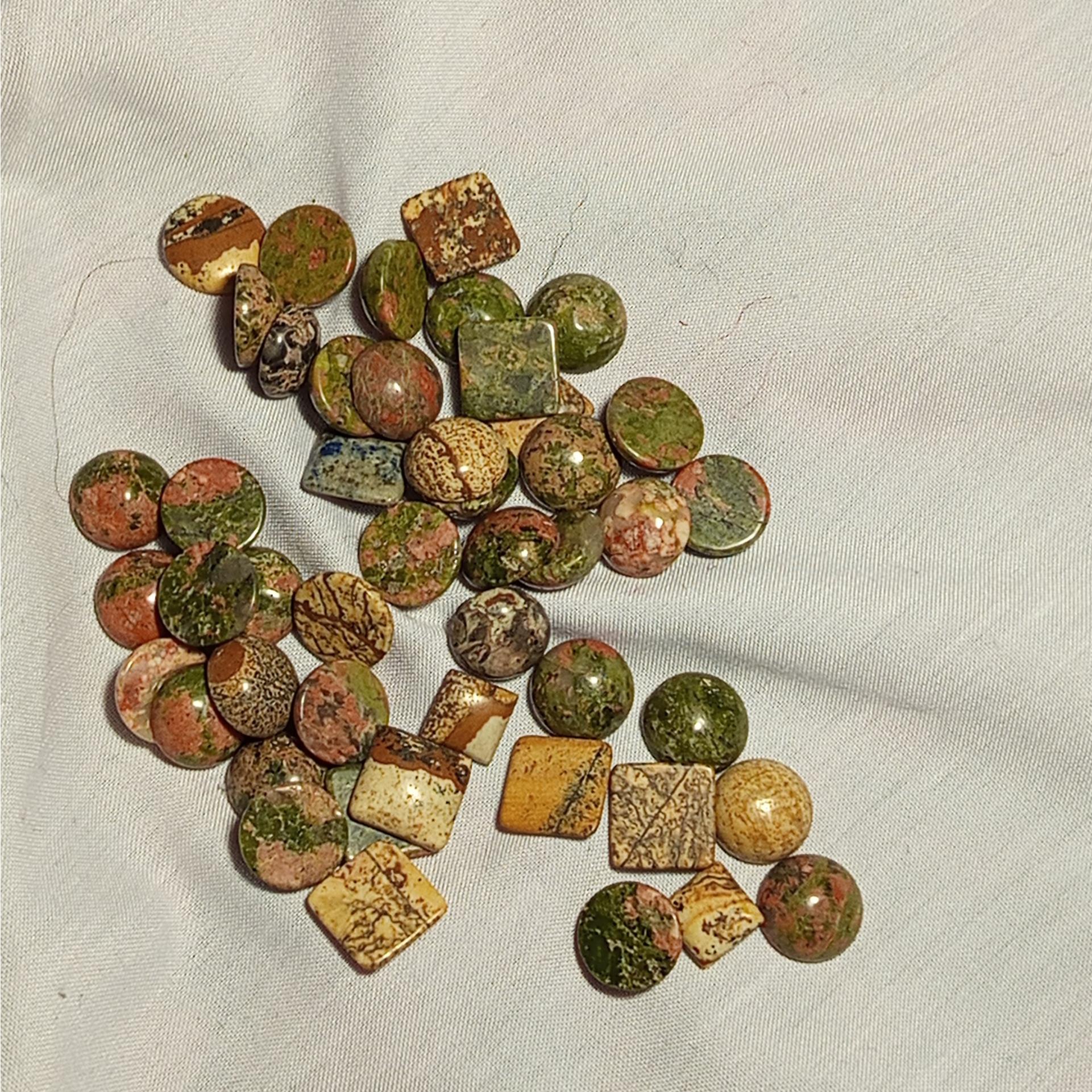 تعداد نگین کوچک زیبا به وزن 47 گرم