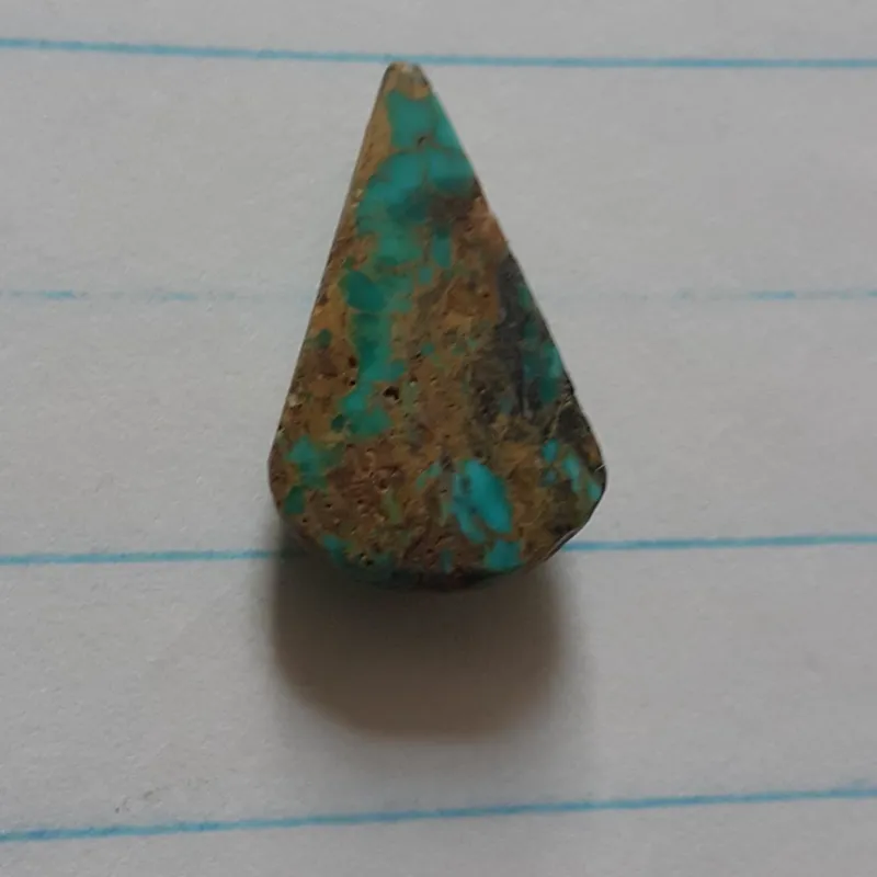 یک قطعه فیروزه نیشابور