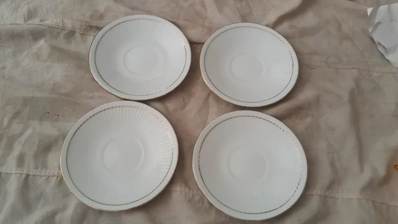 چهار عدد پیش دستی قدیمی چینی ساده سالم خارجی