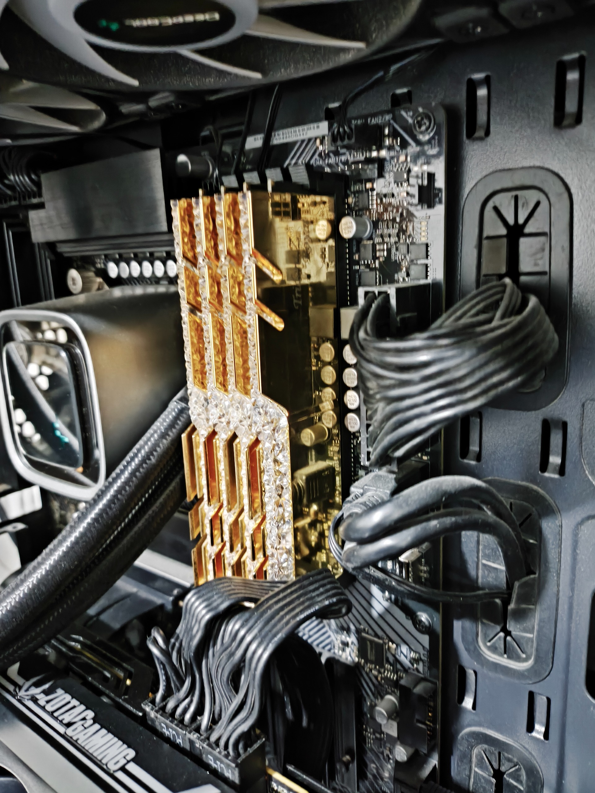 G.skill trident z royal 128G