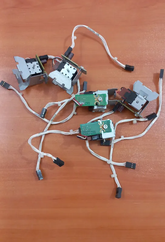 سلونوئید Solenoid مطابق عکس