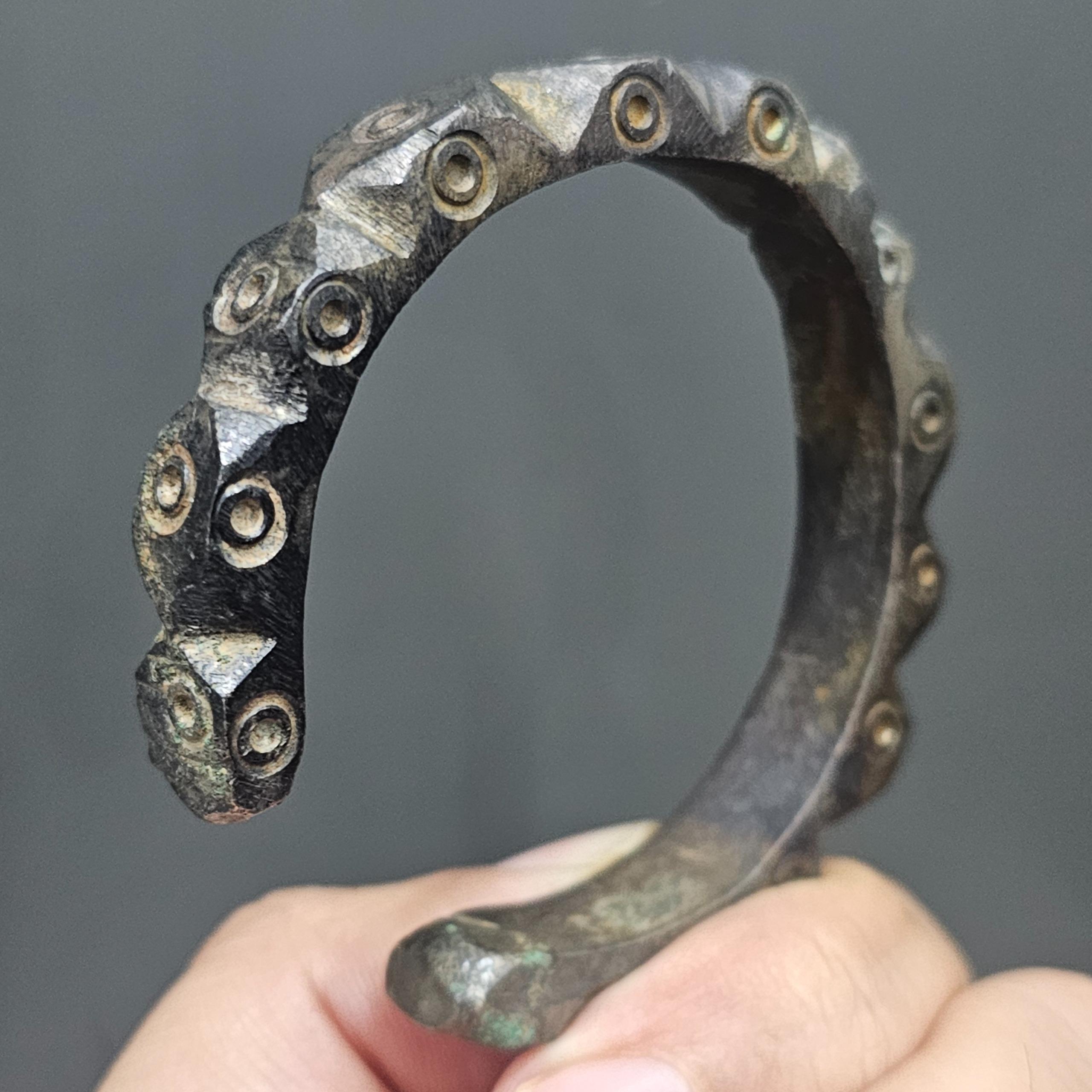 النگو فوق قدیمی چشم نظر