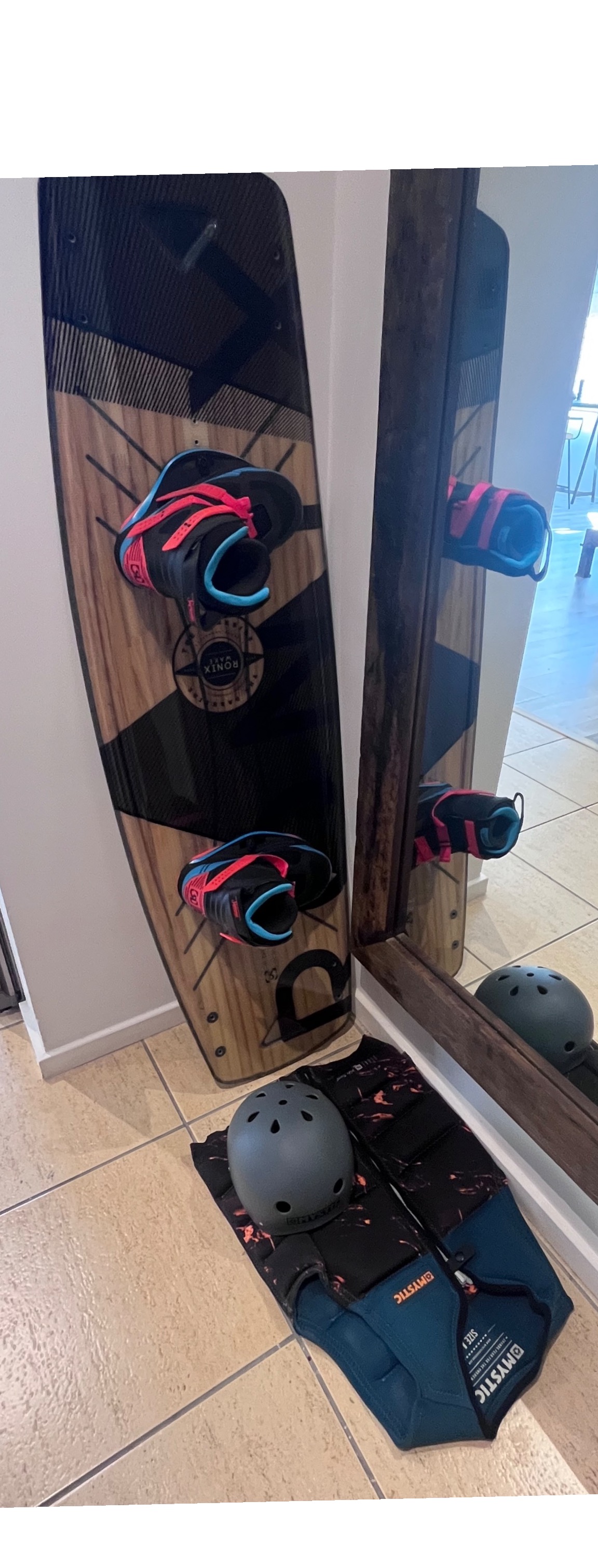Wakeboard Ronix ویک بورد اسکی روی آب