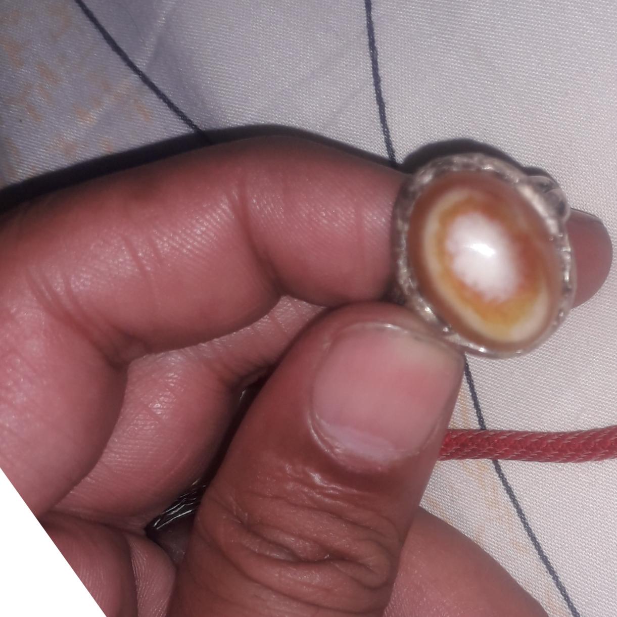 انگشتر قدیمیبا نگین باباقوری تک چشم