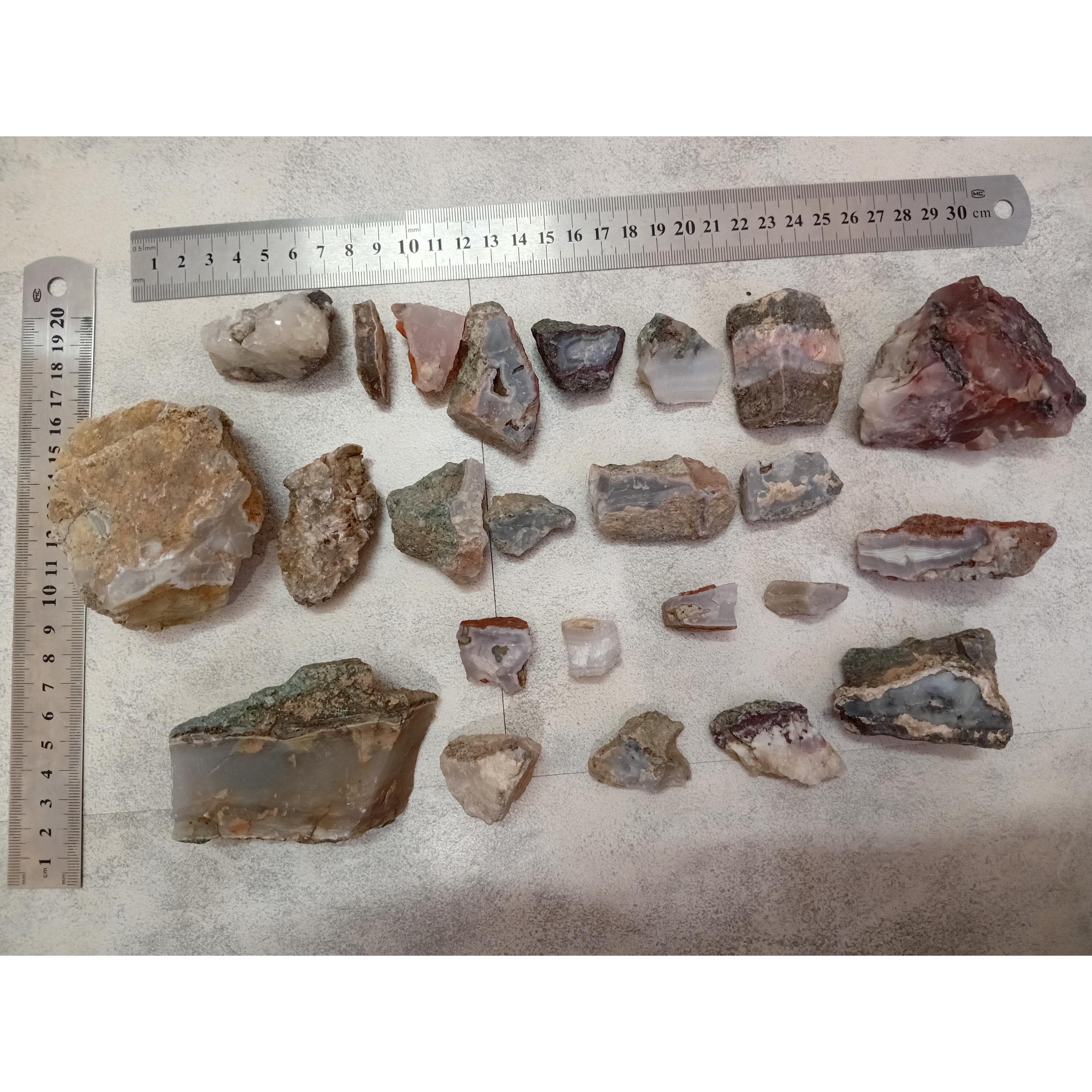 سنگ کلکسیونی راف و تراش نخورده بسیار زیبا (M1)