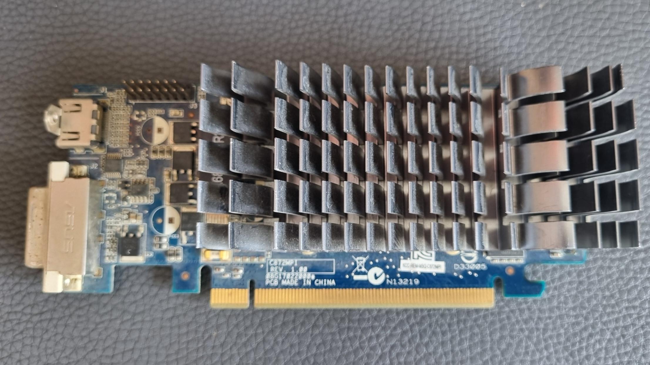 کارت گرافیک 1 گیگ En210 ddr3