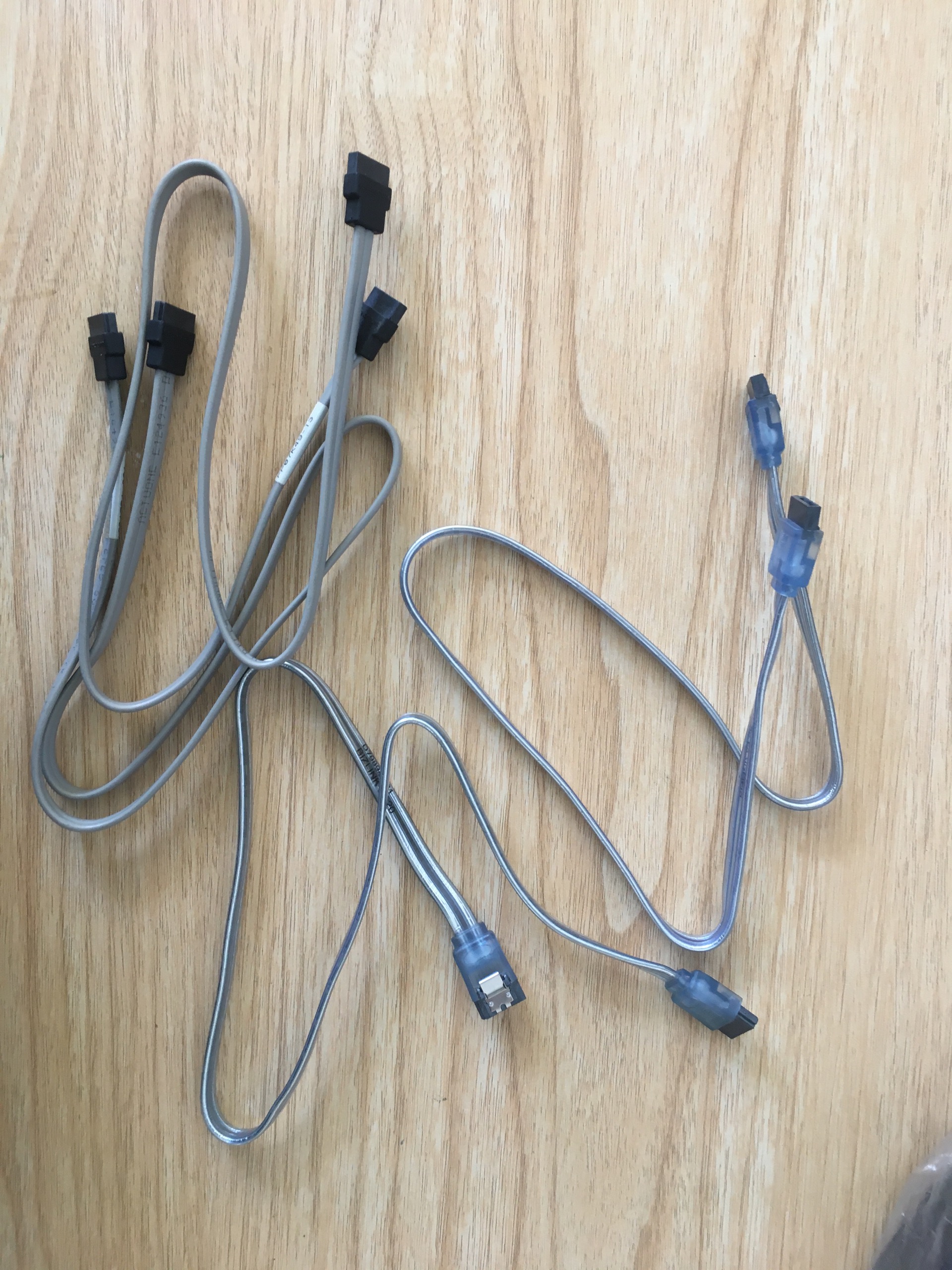 4 عدد کابل ساتا