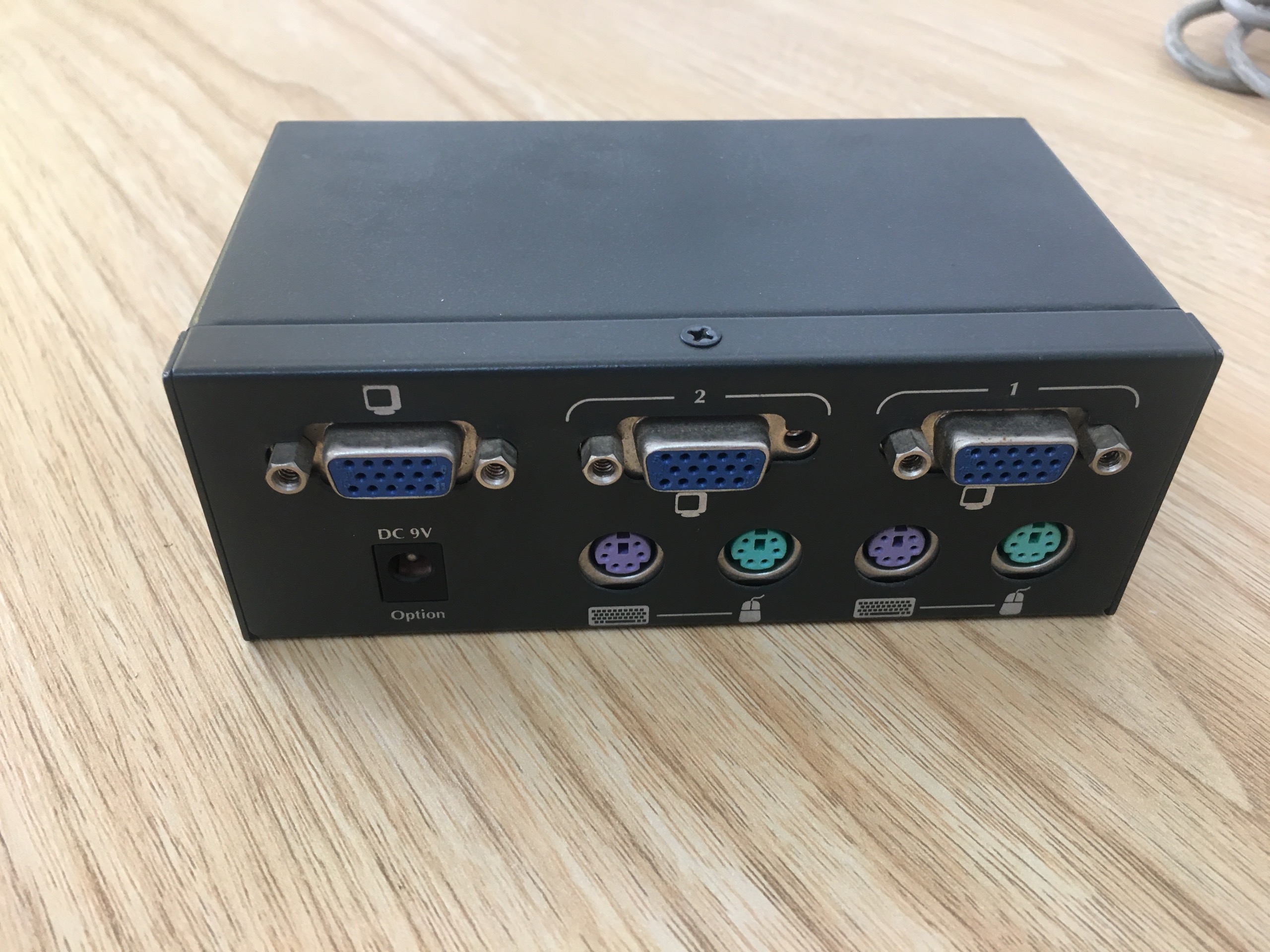 سوییچ kvm planet تایوانی اصل