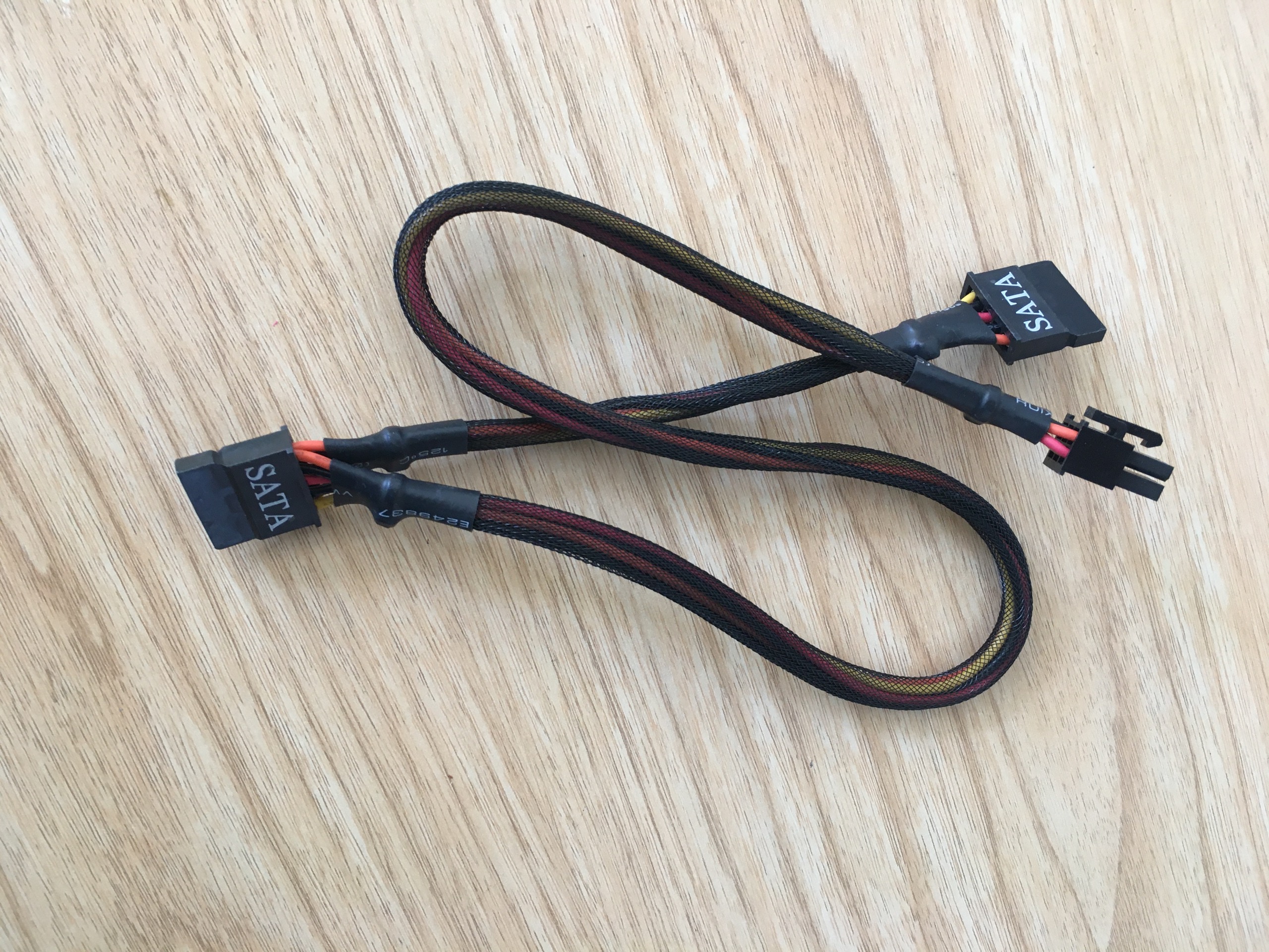 کابل E-ATX منبع تغذیه گرین مدل 6PIN TO SATA