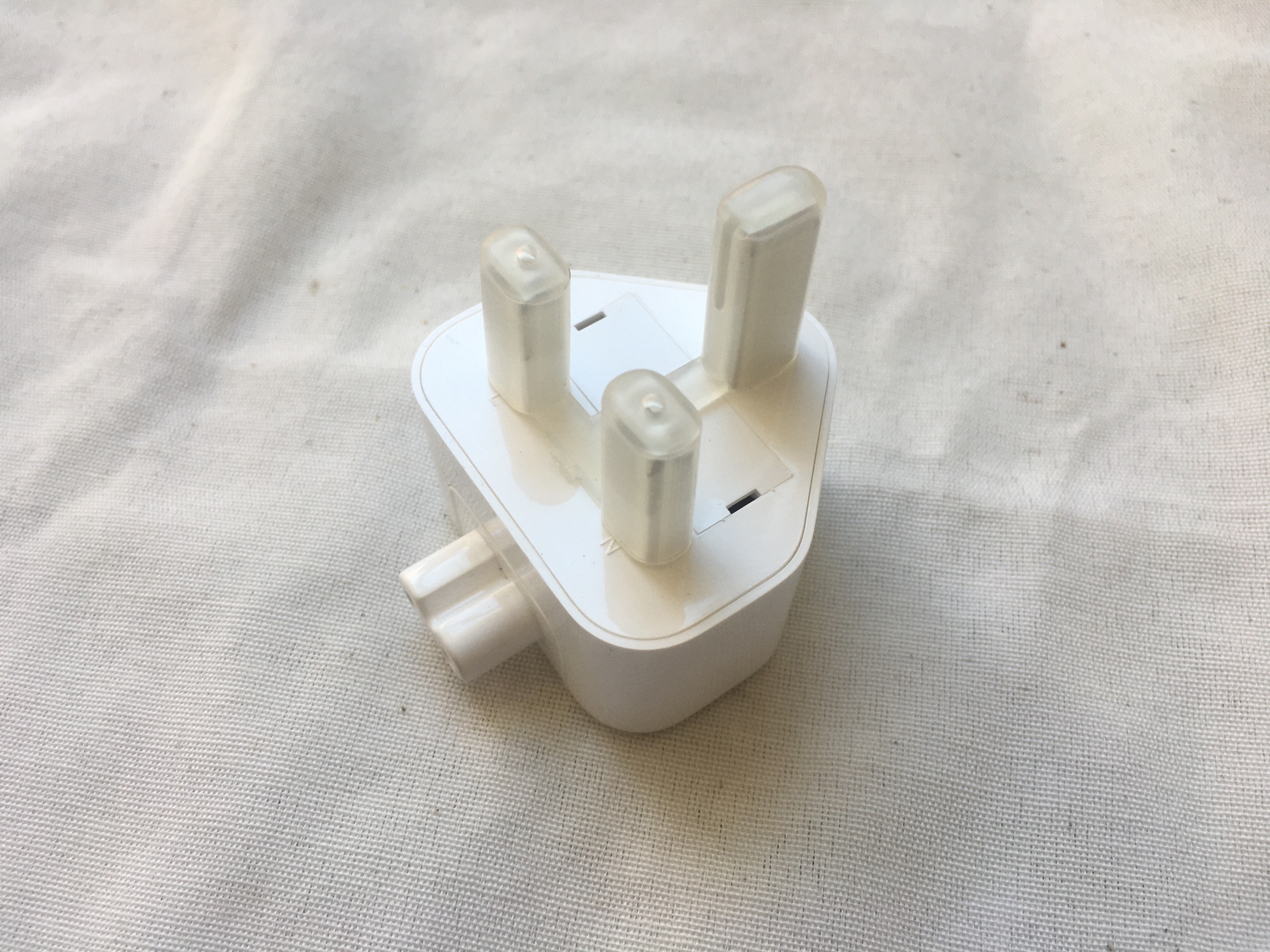 سه شاخه برق اپل اصل