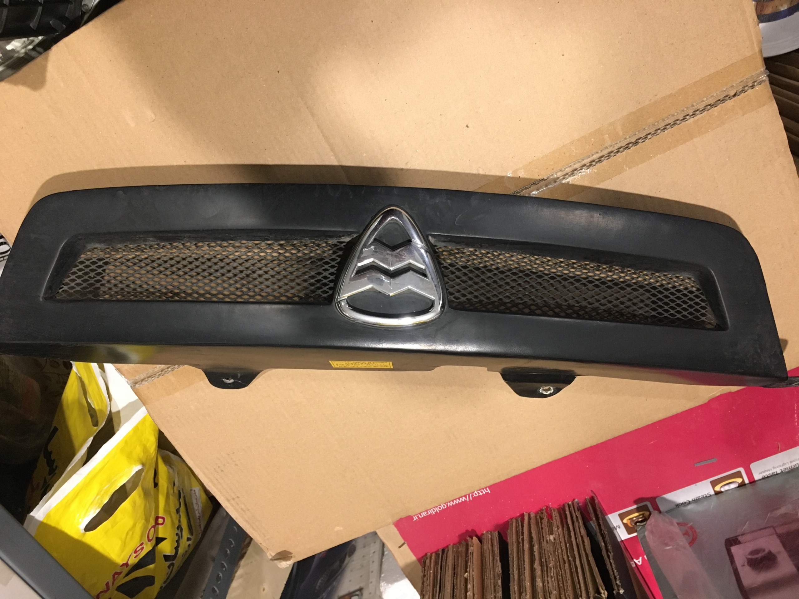 جلو پنجره استوک لوبو هافی