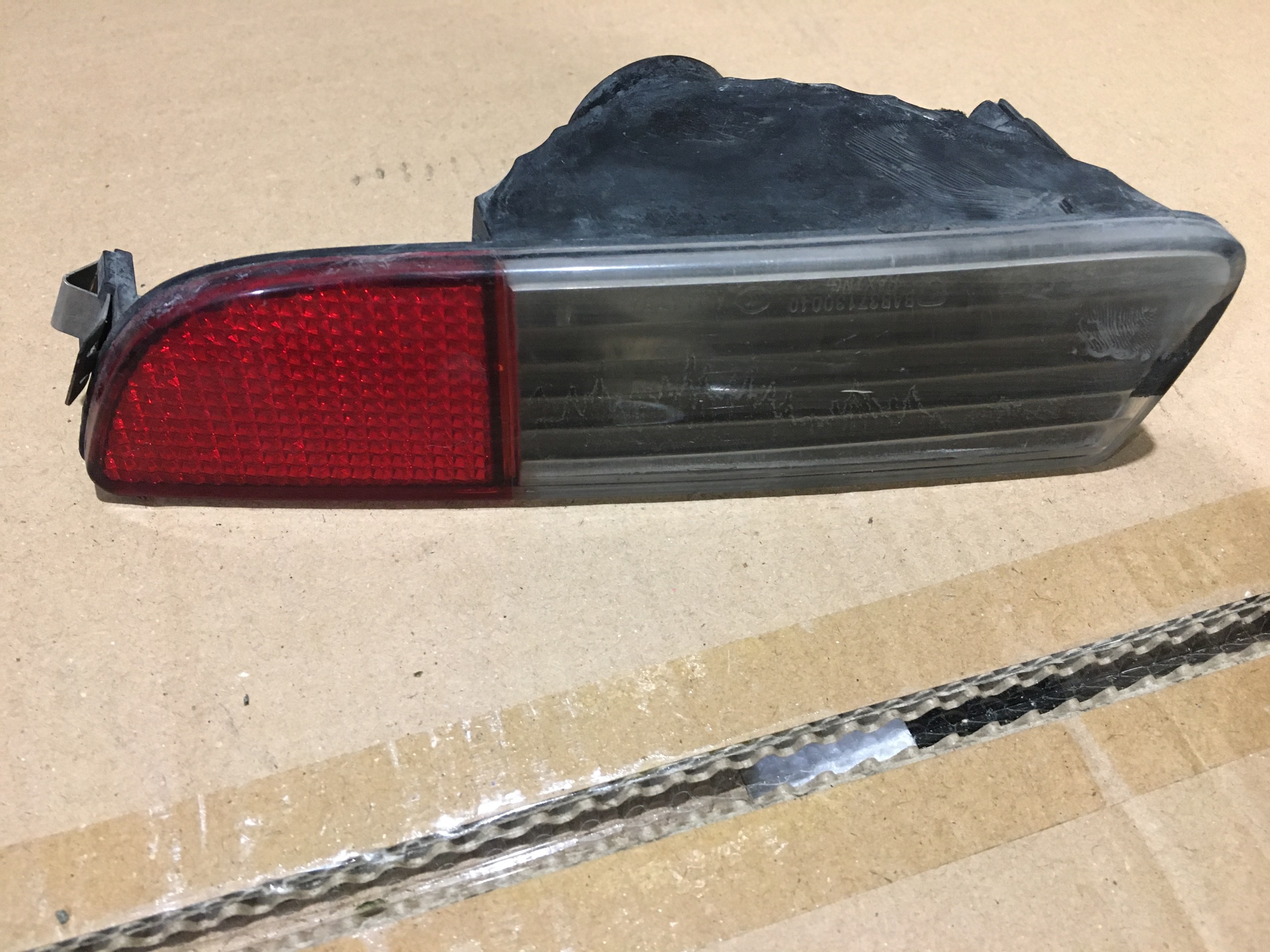 چراغ مه شکن عقب لوبو هافی سمت شاگرد