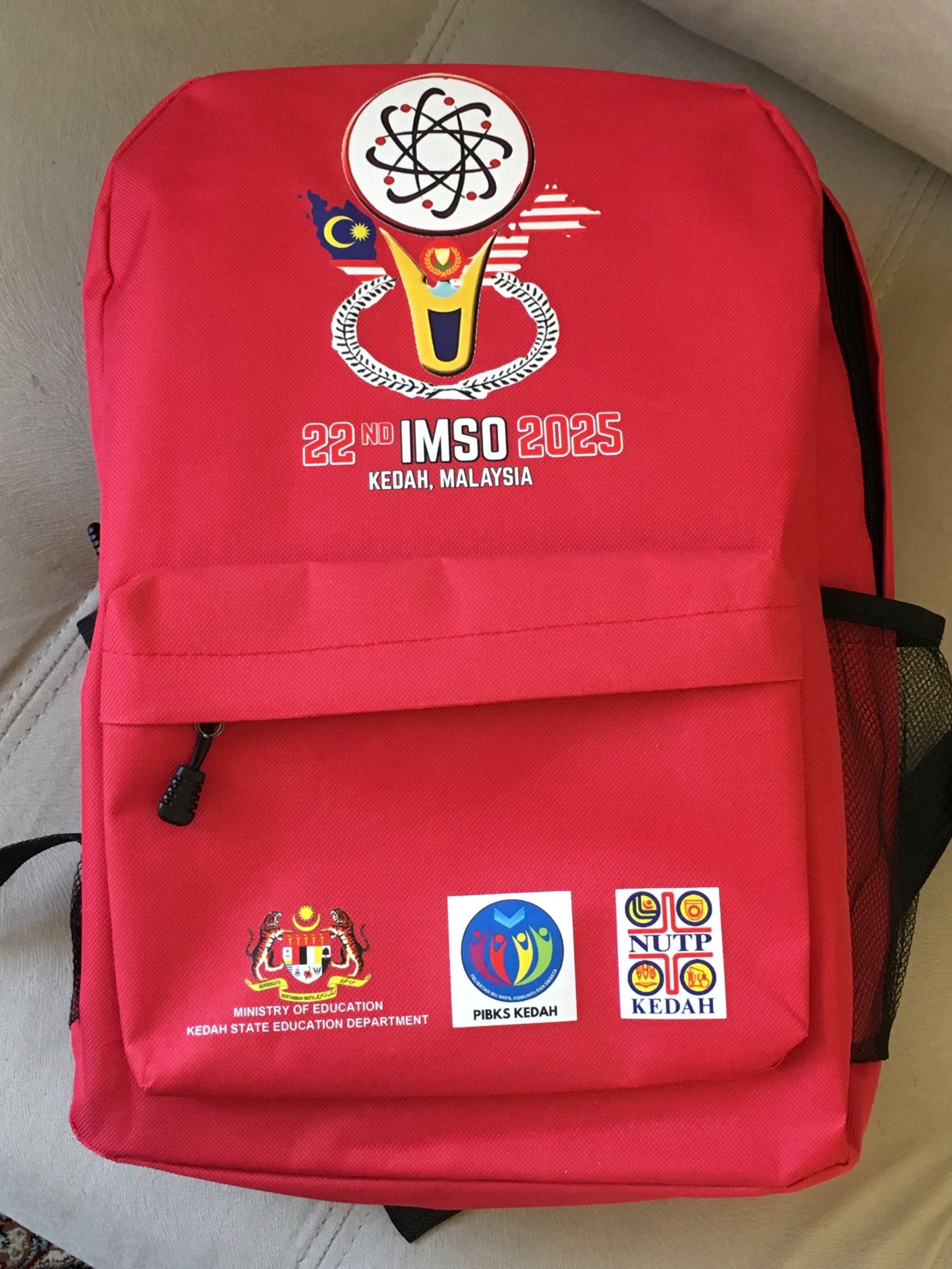 کوله پشتی زنانه با رنگ قرمز