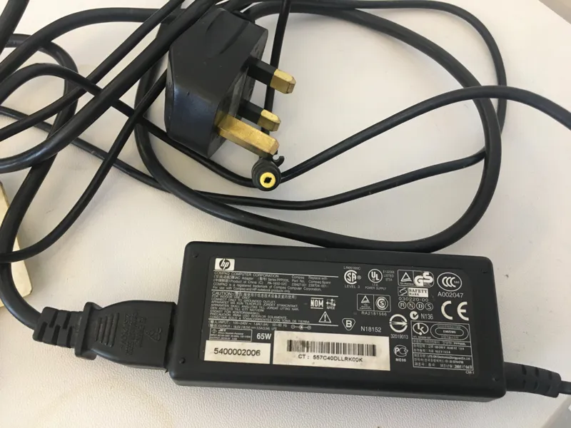 آداپتور HP با ولتاژ 18.5 ولت و 3.5 آمپر 65 وات اصل