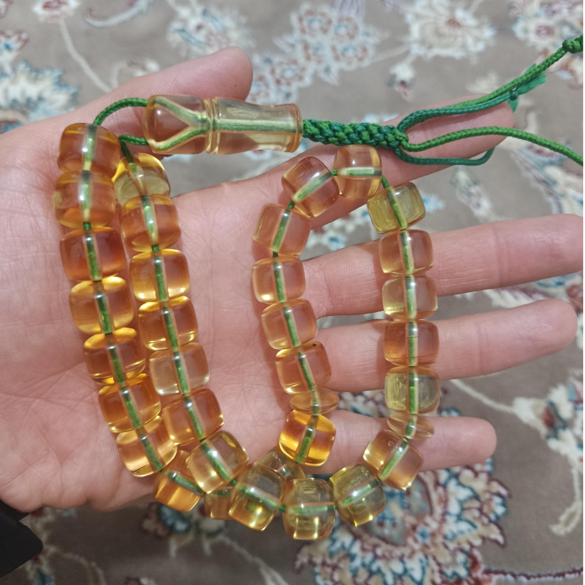 سندلوس کهنه بودار