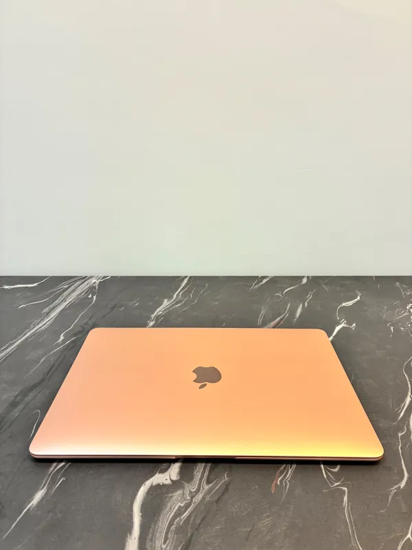 MacBook Air 2018 i5 / 8 / 256