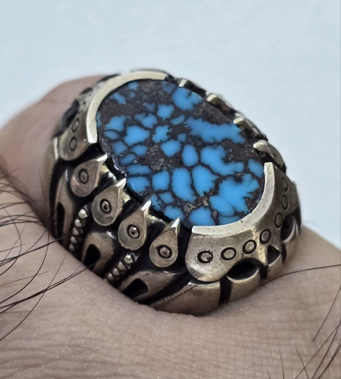 انگشتر نقره دستساز فیروزه محک نیشابور عنکبوتی