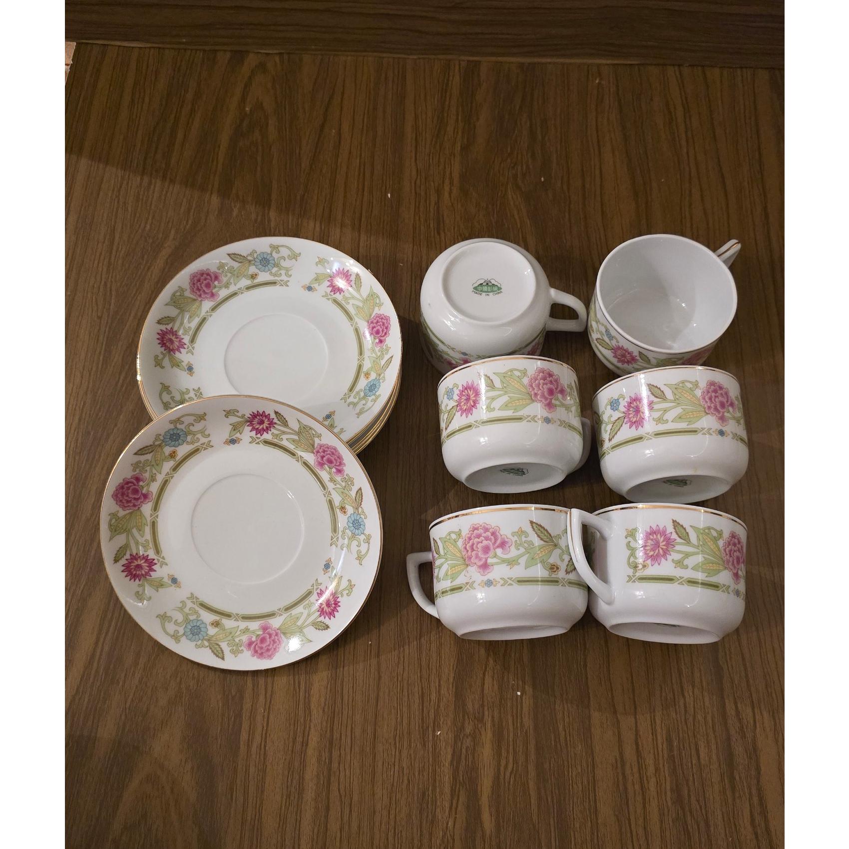 یک دست چایخوری