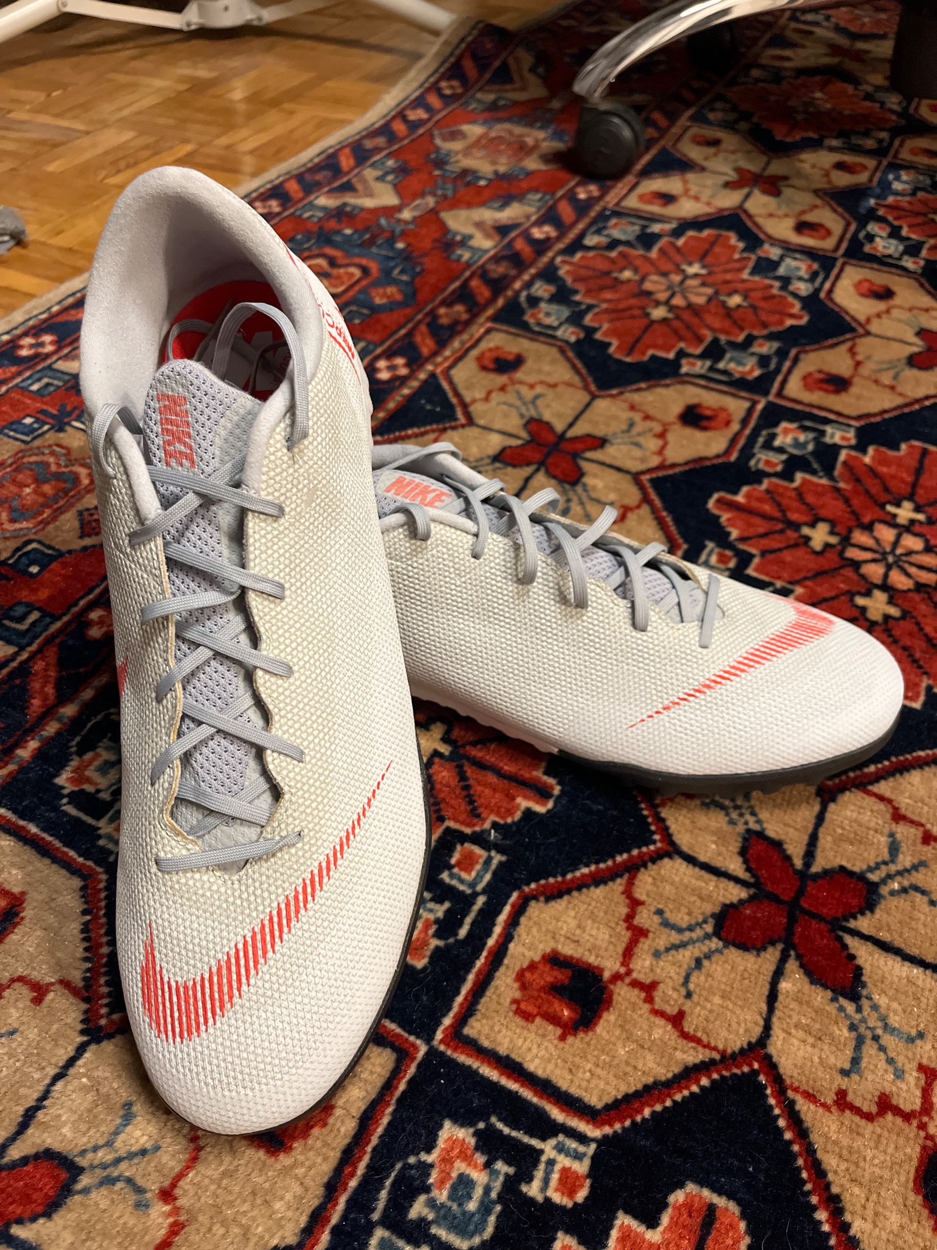 کفش ورزشی نایک ( NIKE MERCURIAL )