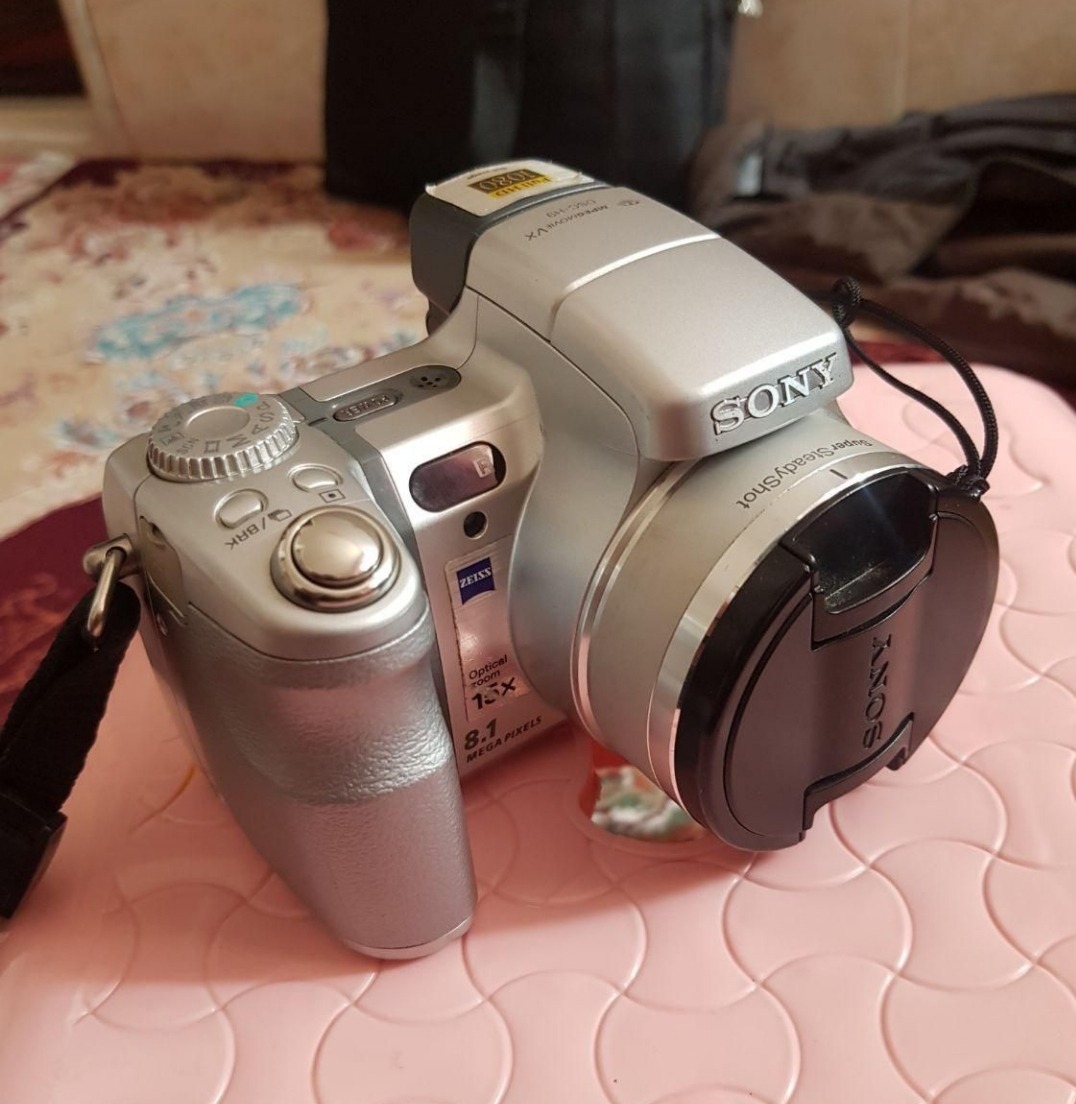 دوربین سونی h9