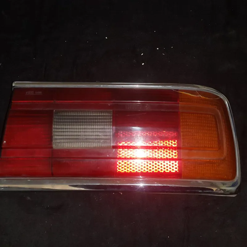 خطر عقب بی ام و 518