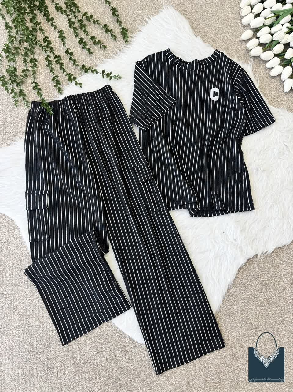 ست تیشرت شلوار مشکی راه راه وارداتی