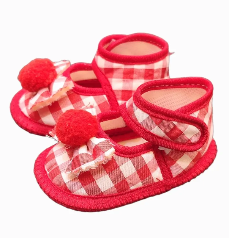 پاپوش نوزاد قرمز