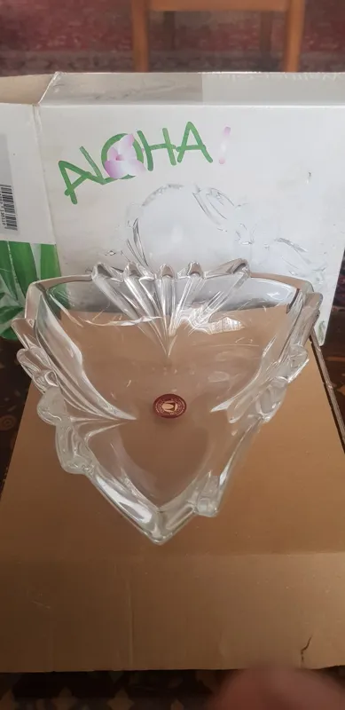 شکلات و آجیل خوری نونو