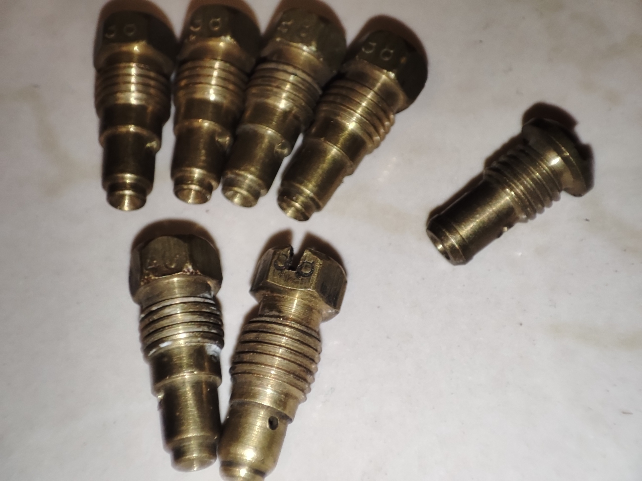 سوزن ژیگلور کاربرات رنو 5