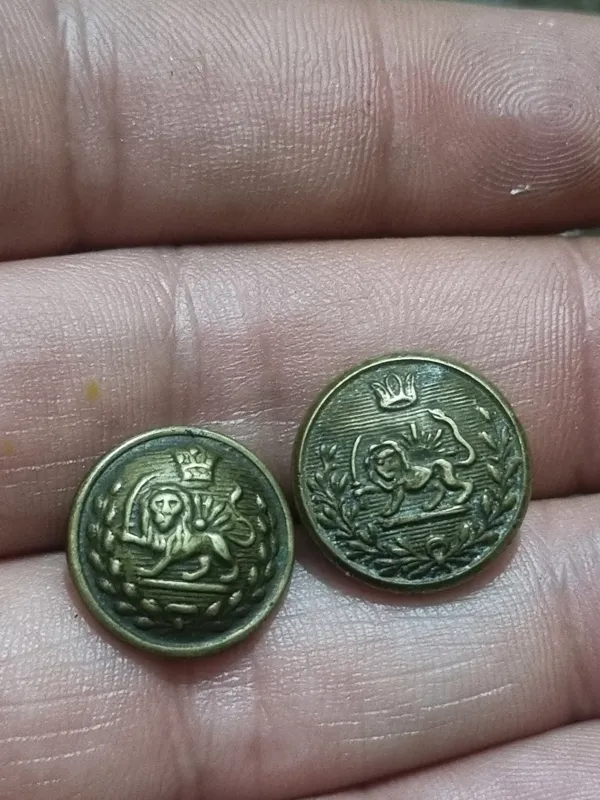 دکمه های قاجاری کمیاب