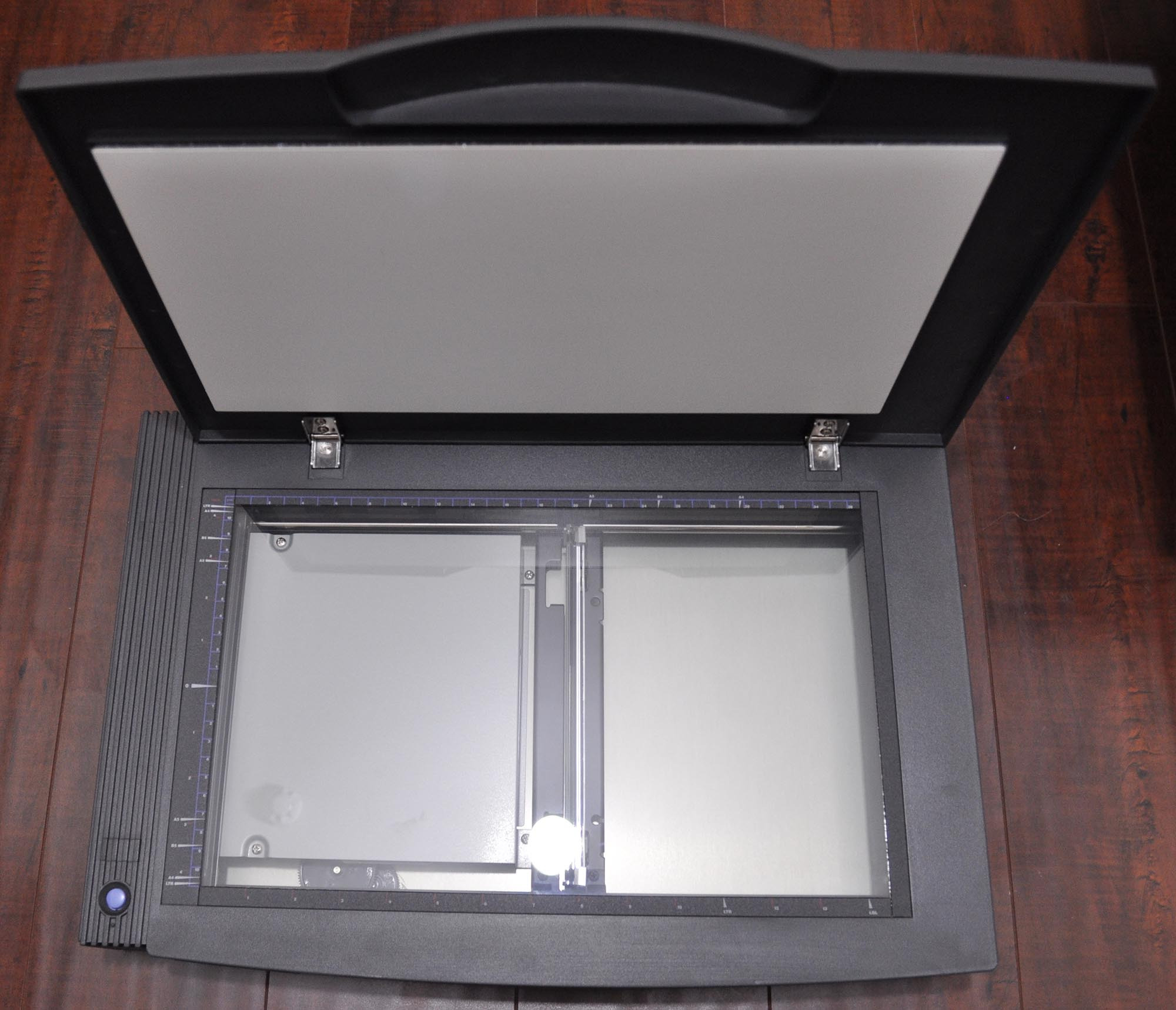 اسکنر باستانی Scanner sharpwin colorpage ls600