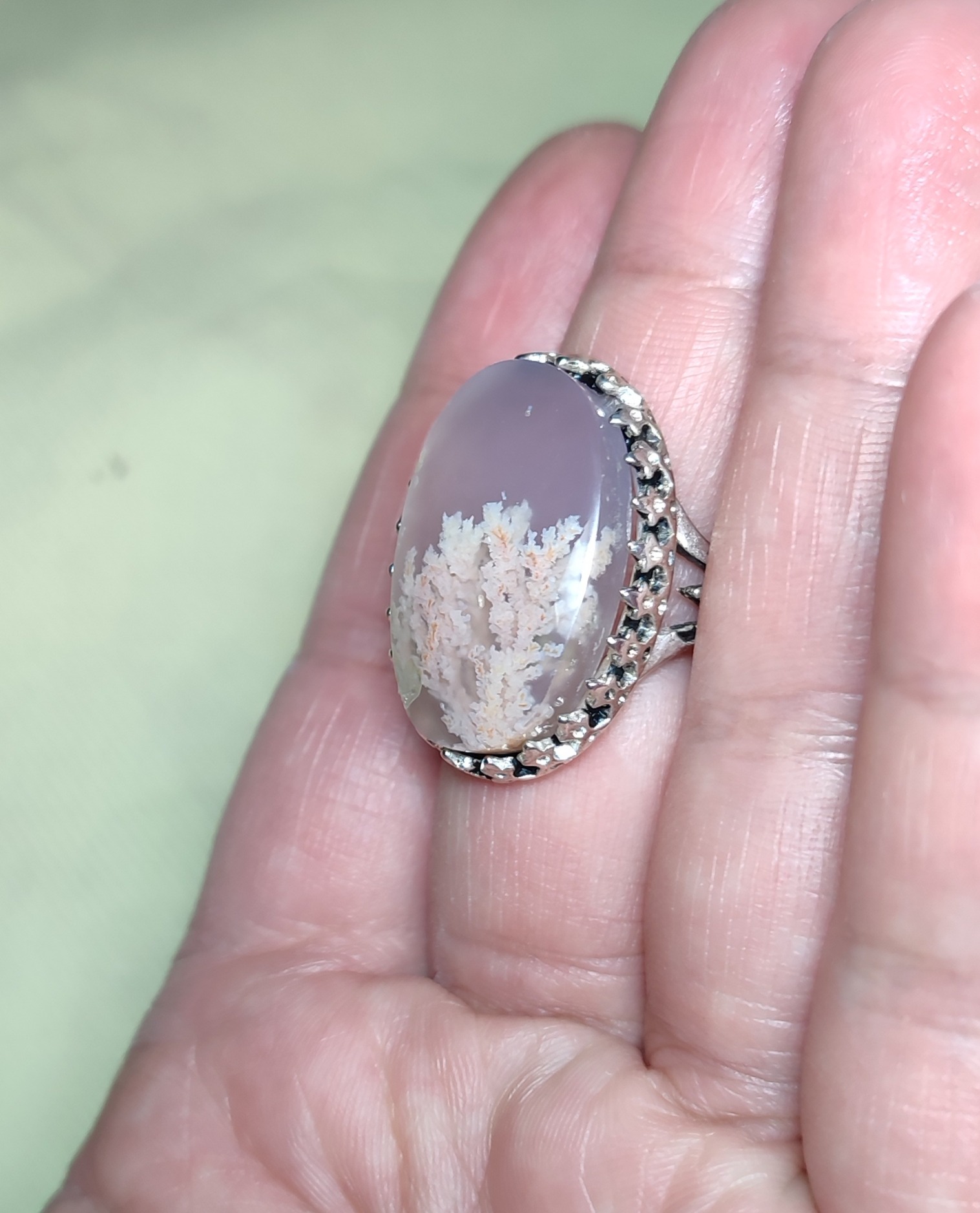 انگشتر آلیاژی مزین به نگین شجرصورتی زیبا