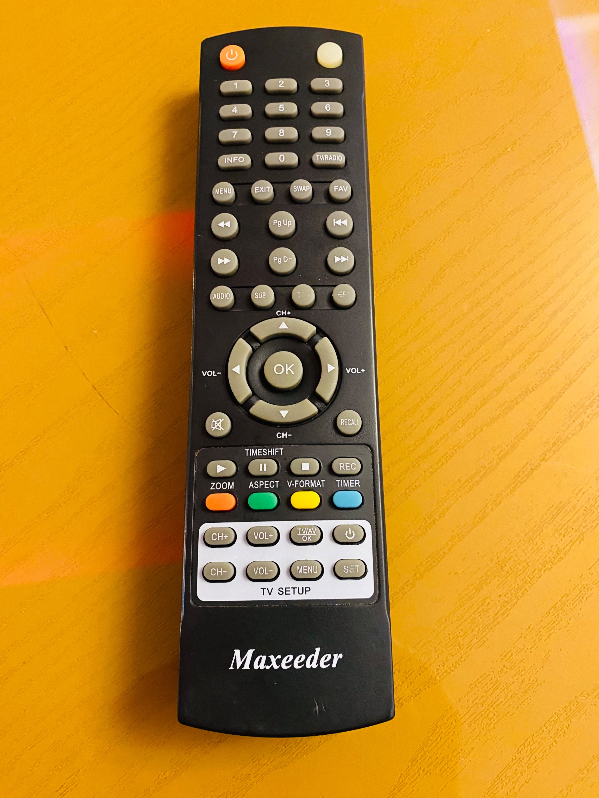 کنترل گیرنده دیجیتال مکسییدرmaxeeder