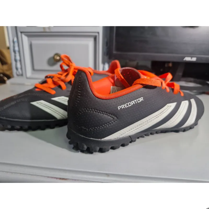 Adidas predator 37/5