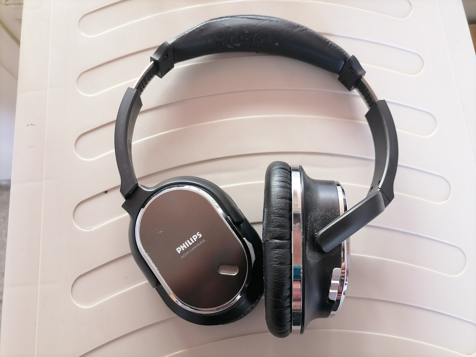 هدفون حرفه ای فیلیپس دارای نویز کنسلینگ