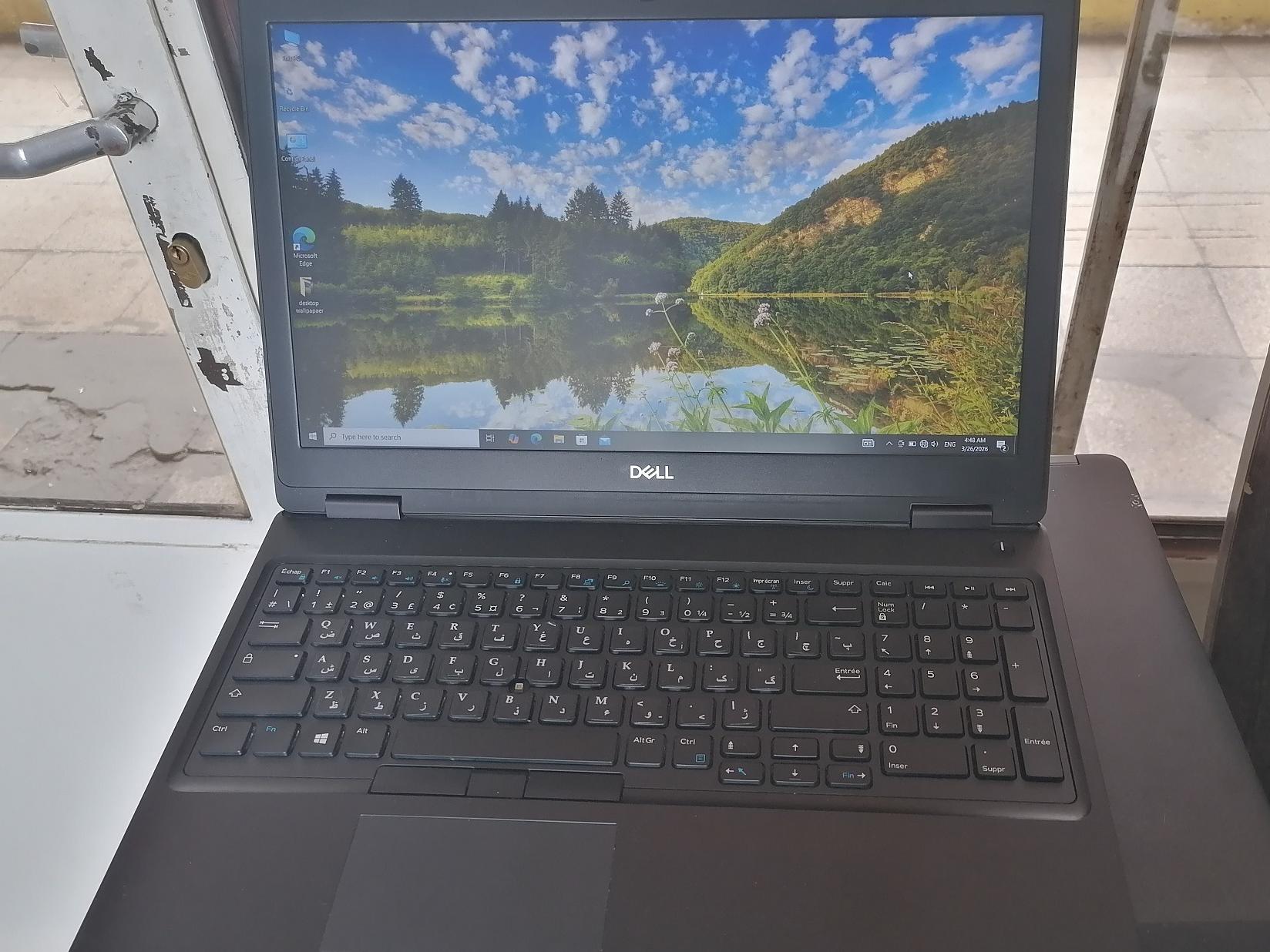 لپ تاپ DELL i7 نسل 8 با 2 گرافیک اصلی 512 گیگ ssd