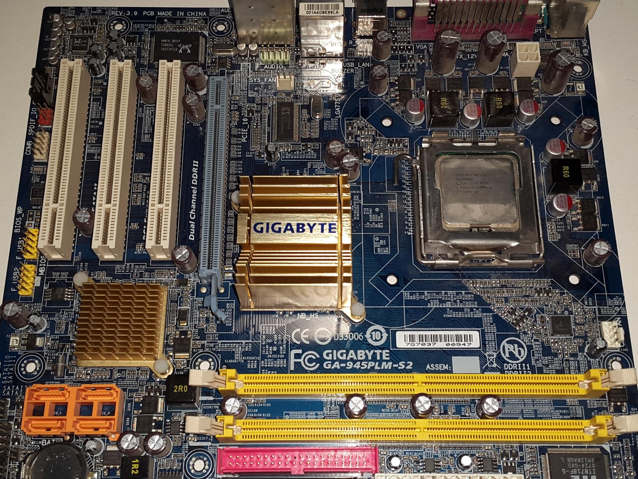 مادربرد گیگابایت با CPU (شماره 138)