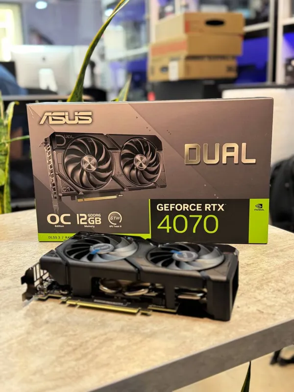 کارت گرافیک ASUS RTX 4070 DUAL OC در حد با گارانتی