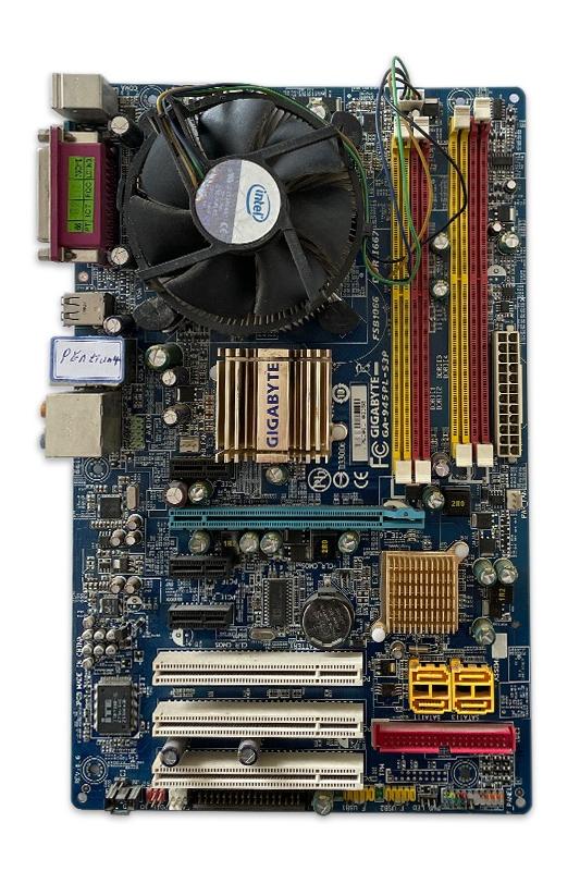 باندل مادربرد Giga 945PLS3P سیپیو E2160